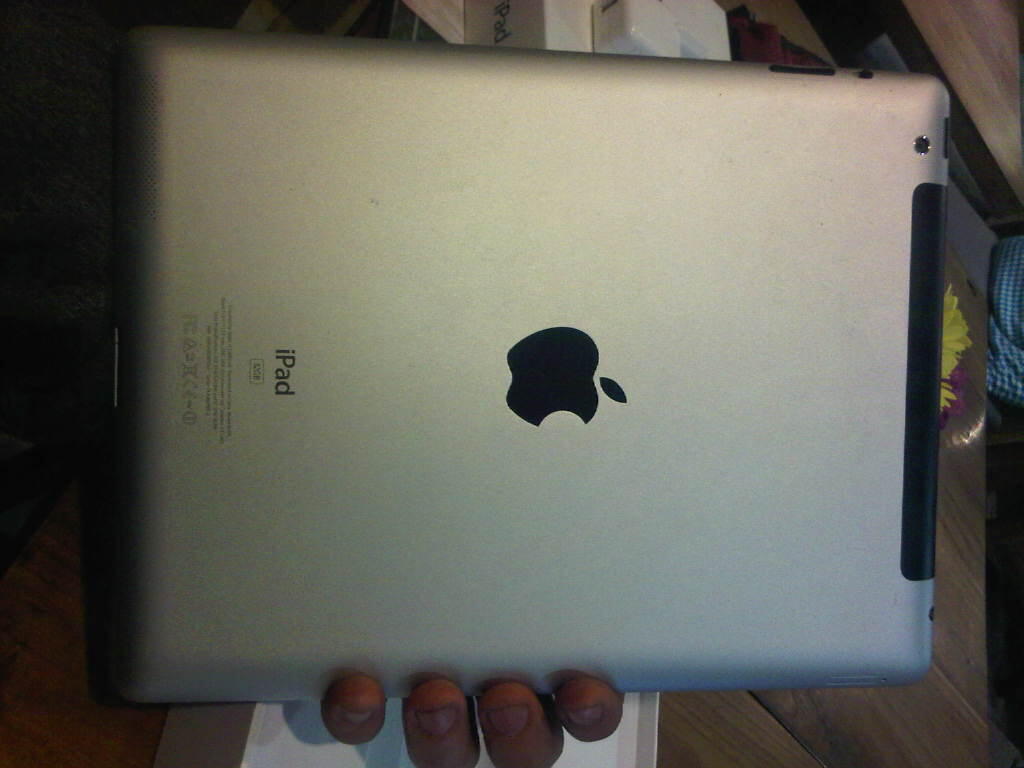 iPAd 2 32GB Wifi Cellular Fullset Bonus Capdase