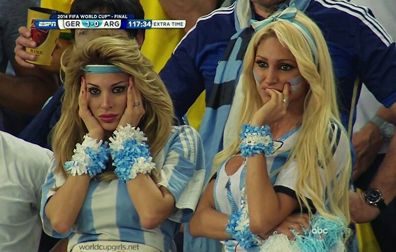 Jangan nonton bola / world cup ke stadium bareng istri atau.pacar
