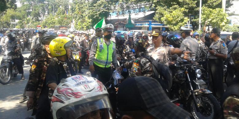 Banci kaleng (jadi jagoan kalau beramai2) nongol di MK....