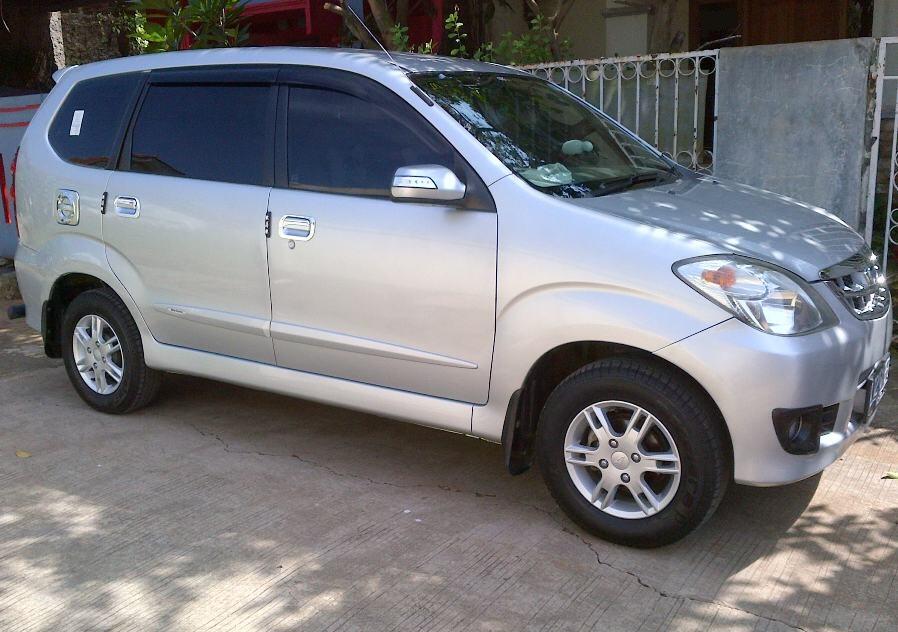daihatsu xenia xi at 2010
