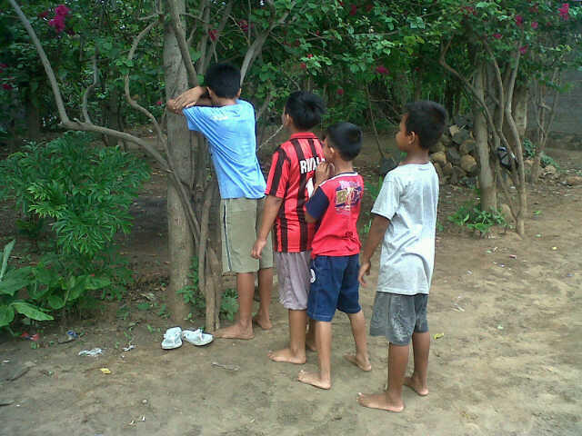video ini bikin kita kangen masa kecil gan (80-90an only)