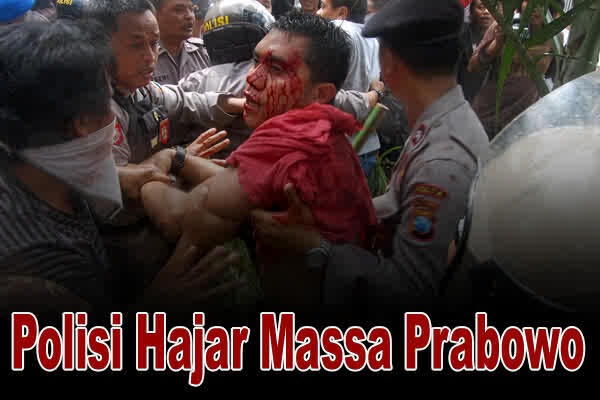 Polisi Hajar Massa Prabowo 