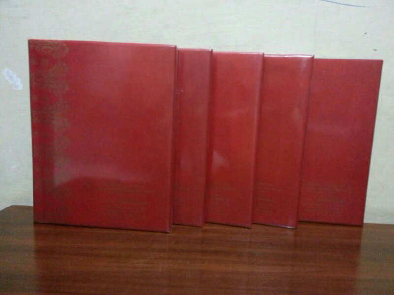 BUKU LUKISAN DAN PATUNG KOLLEKSI PRESIDEN SUKARNO