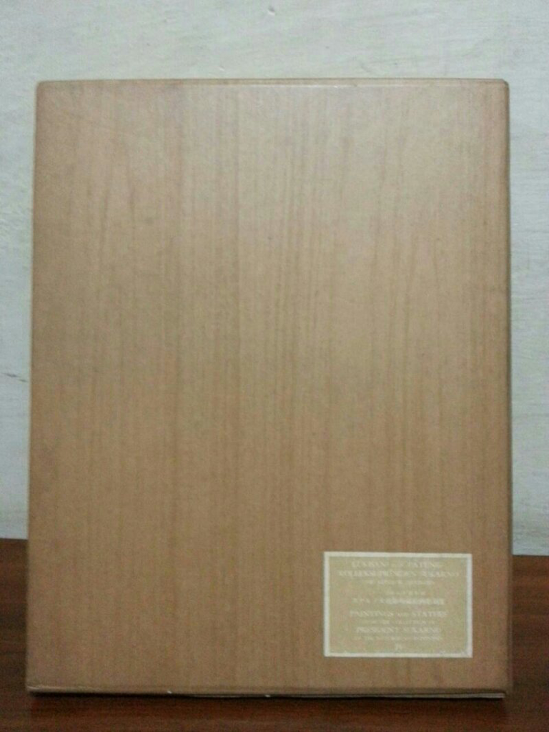 BUKU LUKISAN DAN PATUNG KOLLEKSI PRESIDEN SUKARNO