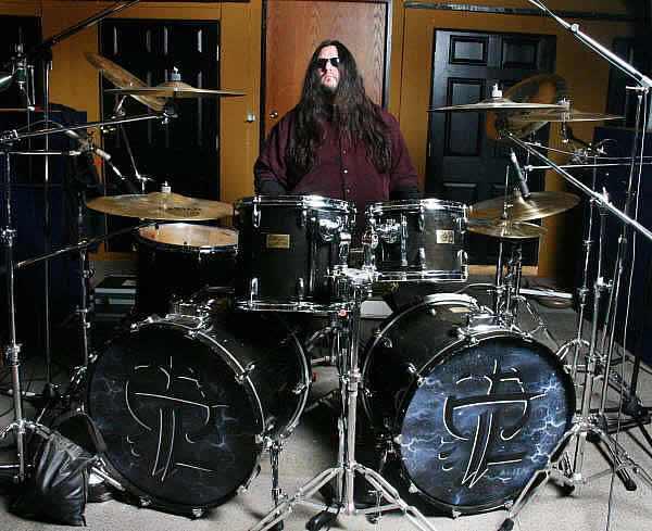 Ini Dia 5 Kandidat Drummer Baru Slipknot, Gan!!