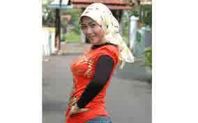 Berjilbab bukannya nambah pahala malah numpuk dosa