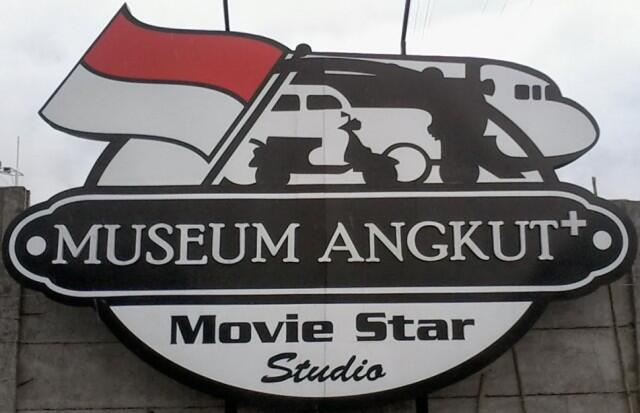 Museum Angkut Batu - Senyum Hangat Dari Si &quot;Besi Tua&quot;