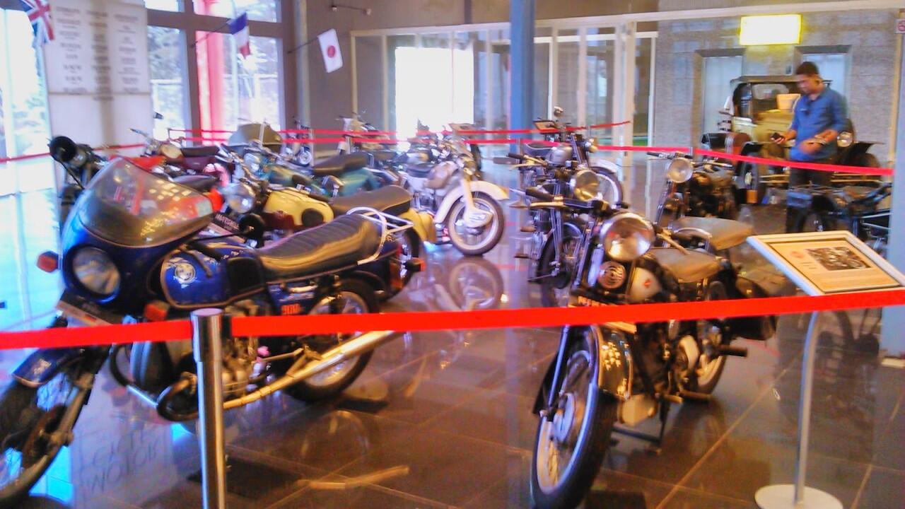 Museum Angkut Batu - Senyum Hangat Dari Si &quot;Besi Tua&quot;