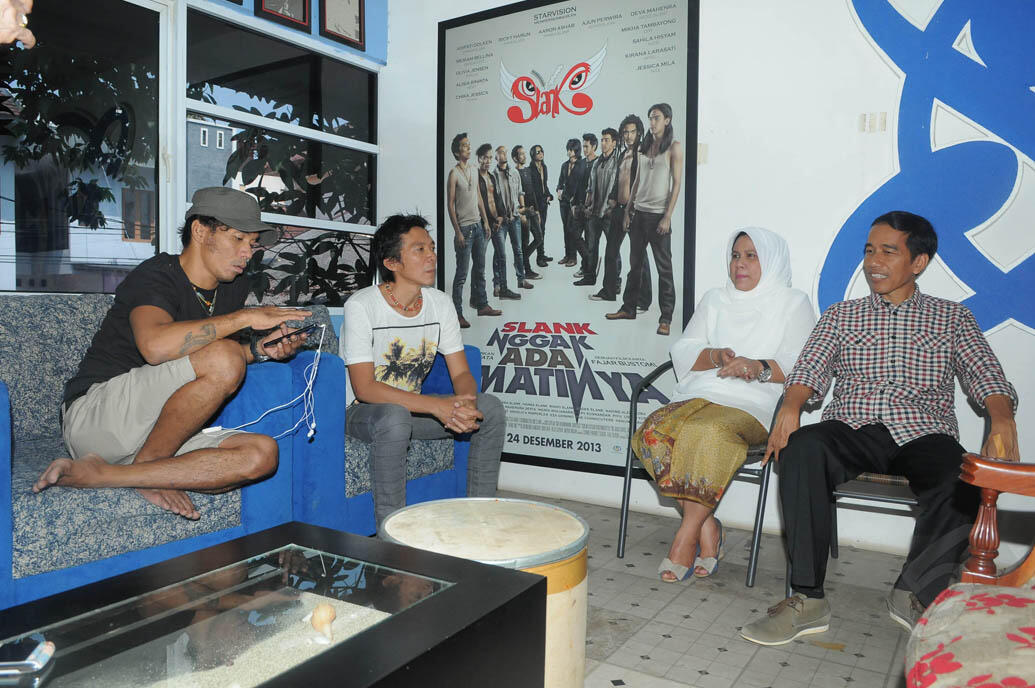 SLANK emang polos dan apa adanya...