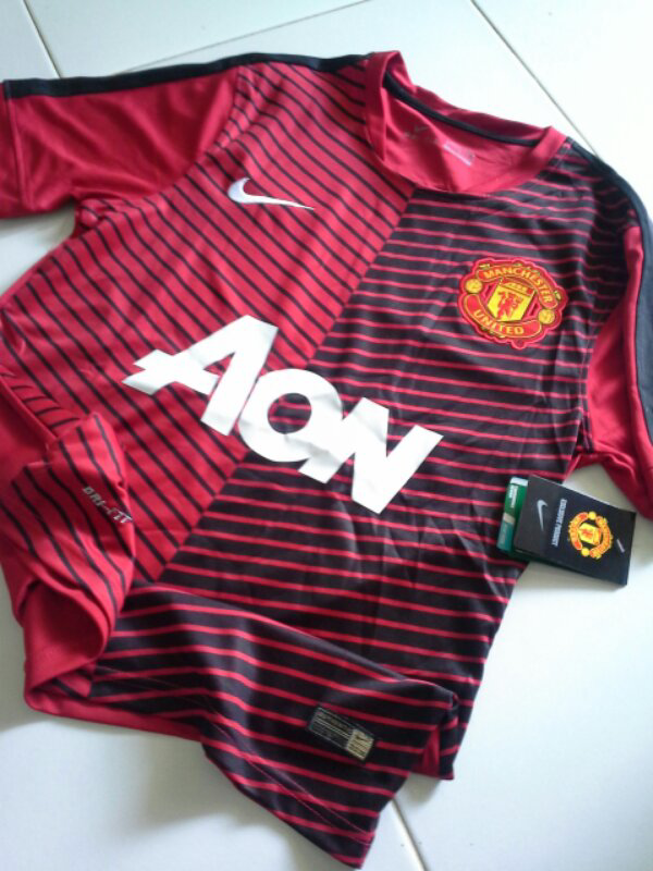 jersey manchester united prematch 2014/2015