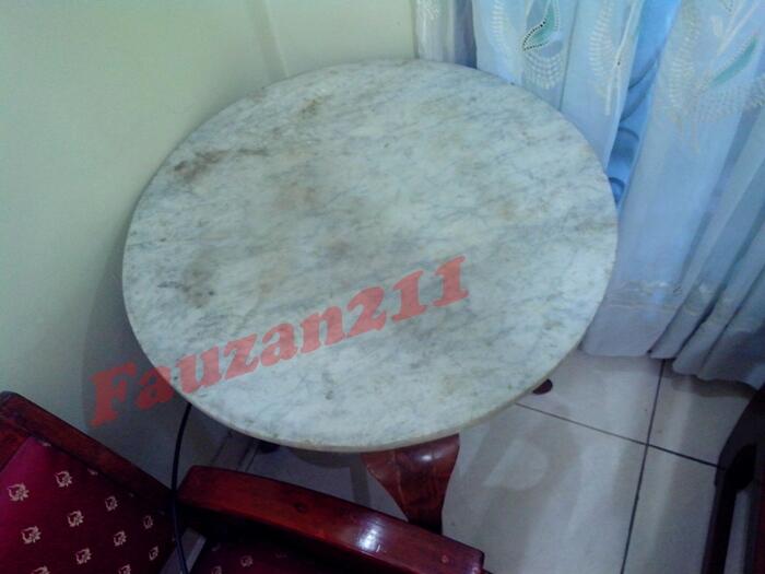 Meja Marmer Bundar Antik