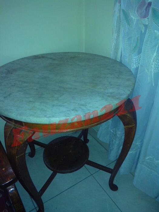 Meja Marmer Bundar Antik
