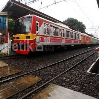 Tuas Rem Darurat KRL Ditarik Penumpang, Dirut PT KAI: Tangkap Pelakunya ! 