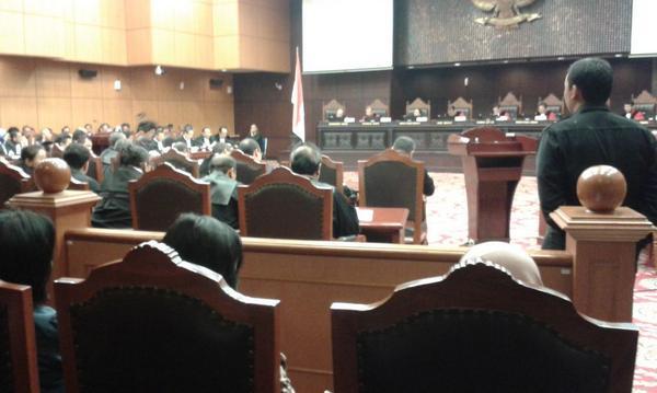 Percaya Kepada MK, Selamatkan Indonesia