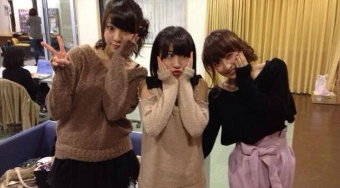 Ini Pose Selfie yang Sedang Menjadi Tren di Jepang