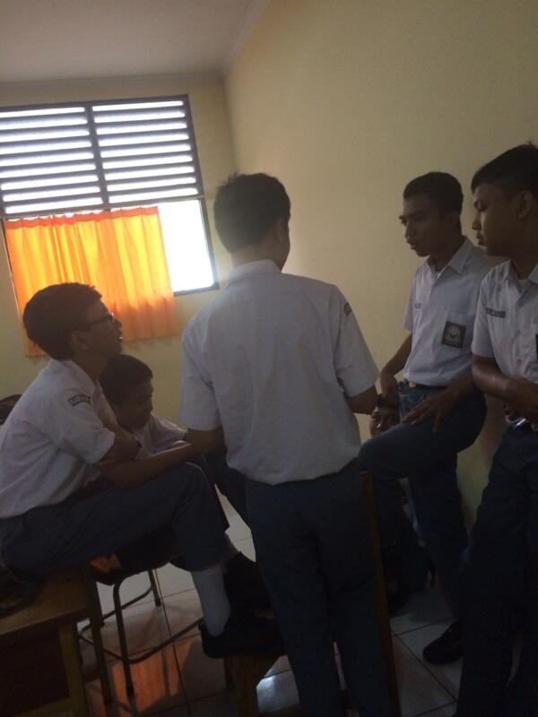 Perilaku agan saat baru mulai masuk sekolah