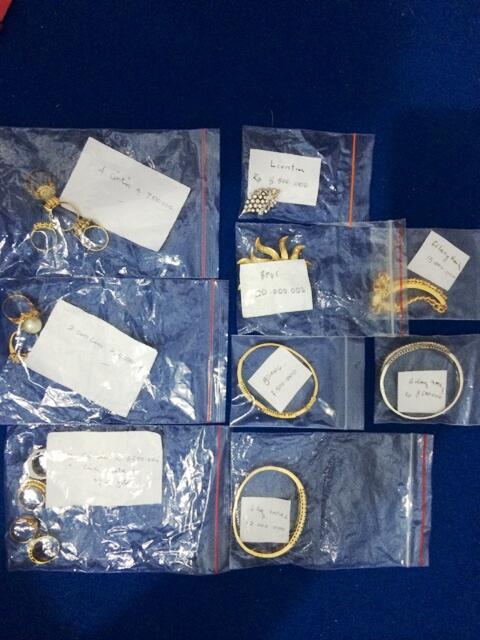 Gelang Kalung dan Cincin Berlian Ekslusif Harga Mantaffff.. Cek aj Gan..