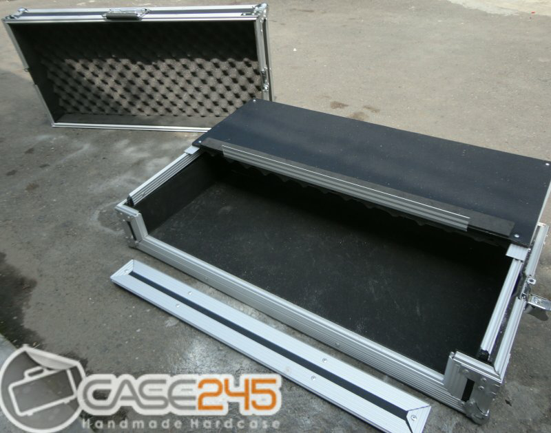 ++ case245 flightcase dj pioneer, traktor, etc ++