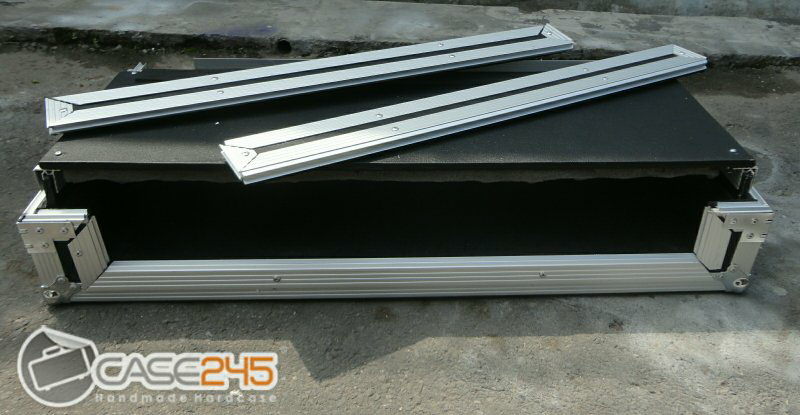 ++ case245 flightcase dj pioneer, traktor, etc ++
