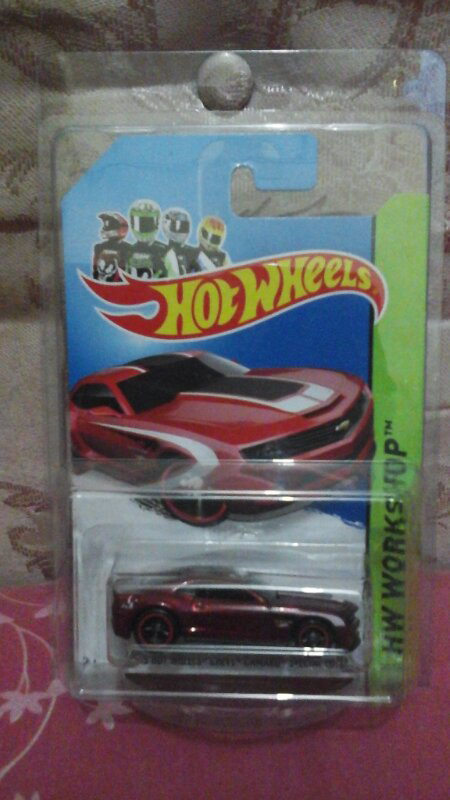 Dijual Diecast Hotwheels Super Treasure Hunt (Ban Karet) Chevy Camaro Special Edition