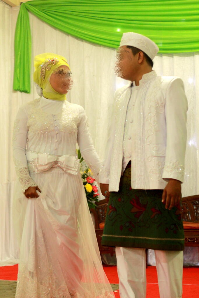DI JUAL CEPAT DAN MURAH BAJU PENGANTIN+SESERAHAN DAN SEPATU PENGANTIN