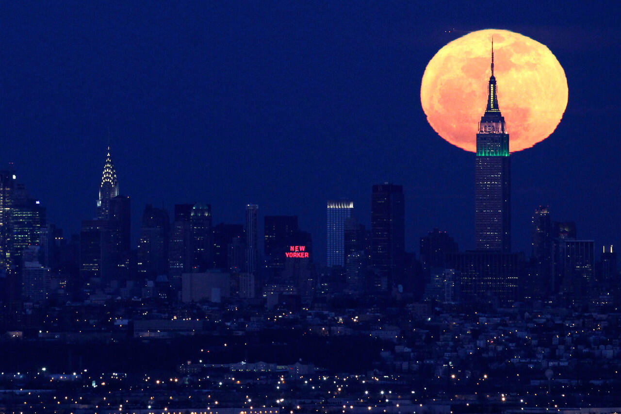 Jangan Dilewatkan, "Supermoon" dan Hujan Meteor di Agustus ( 10 Agustus 2014)