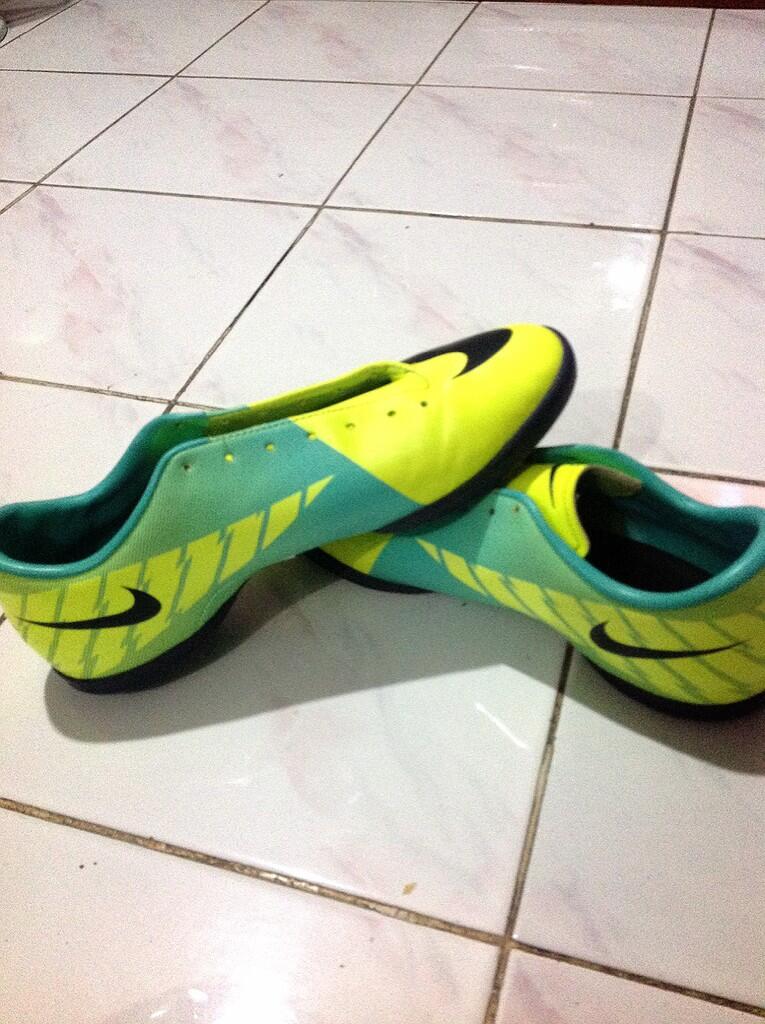 Nike Mercurial & Nike Elastico (Sepatu futsal)