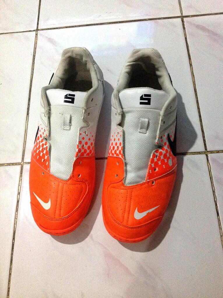 Nike Mercurial & Nike Elastico (Sepatu futsal)