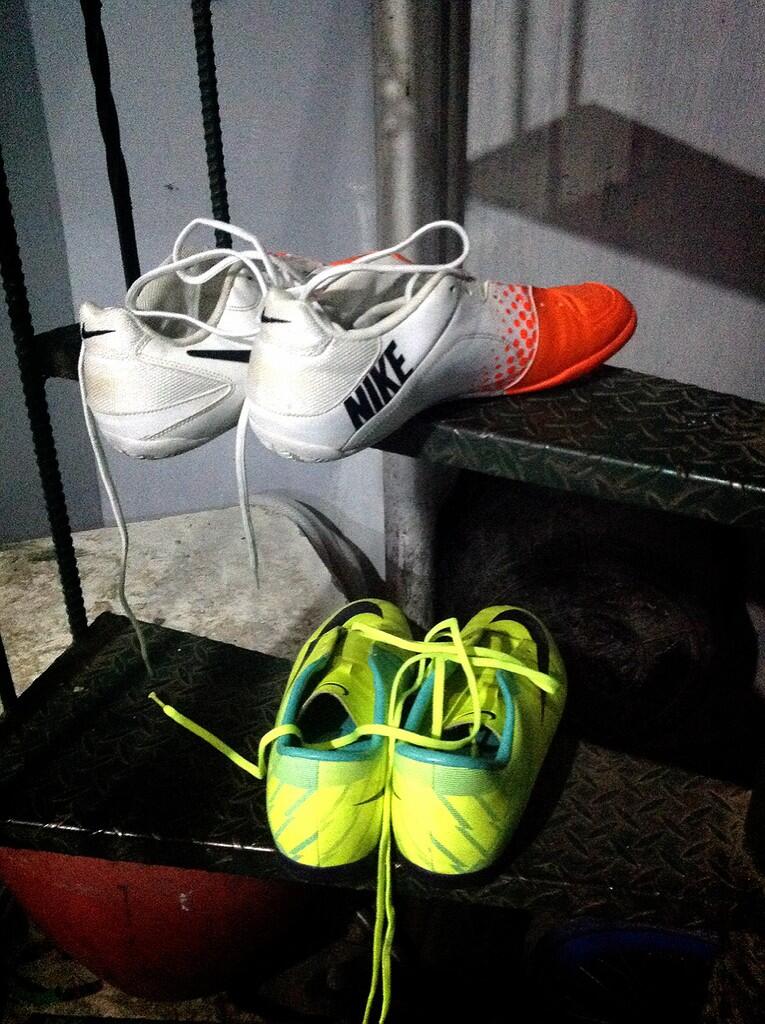 Nike Mercurial & Nike Elastico (Sepatu futsal)