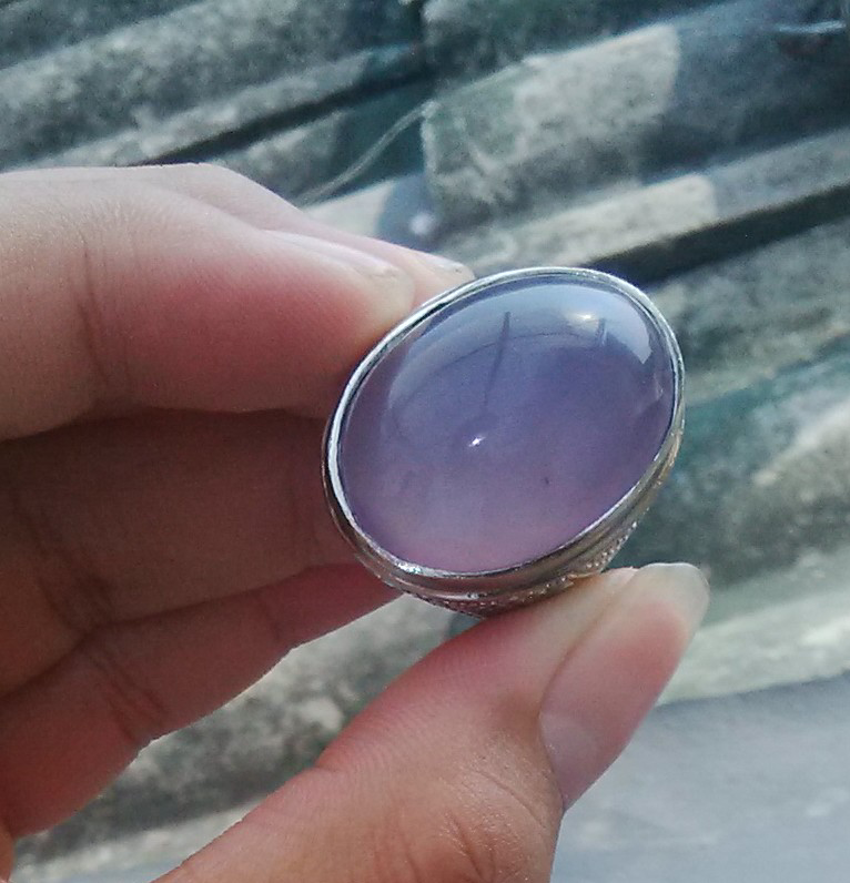 Dua buah Baturaja ada punggung kuranya