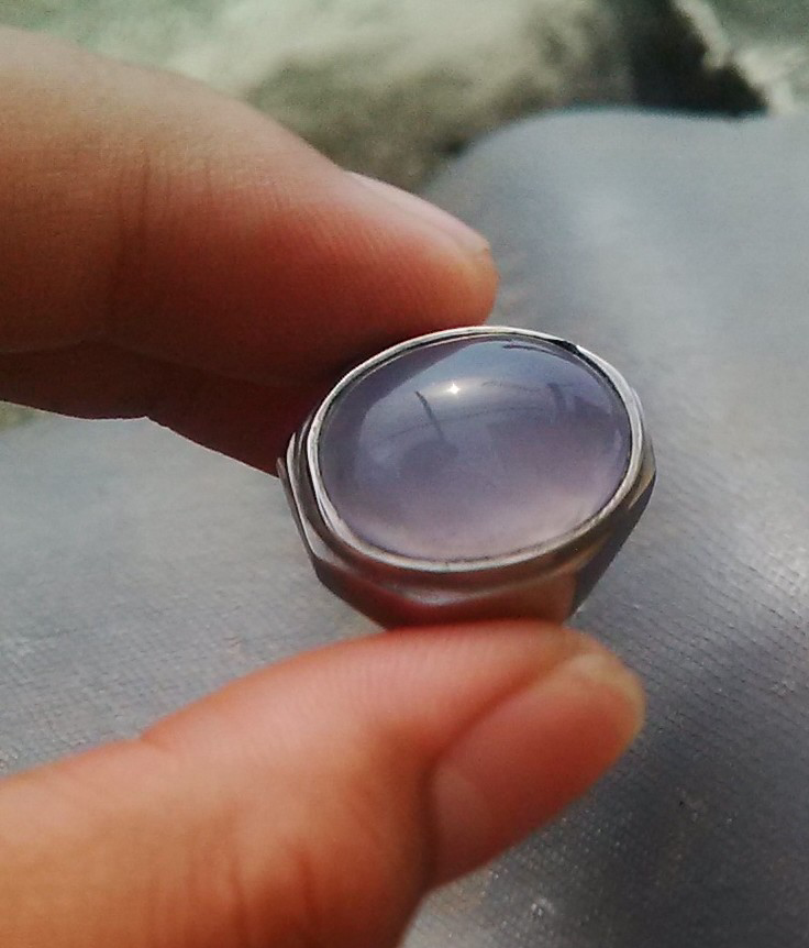 Dua buah Baturaja ada punggung kuranya