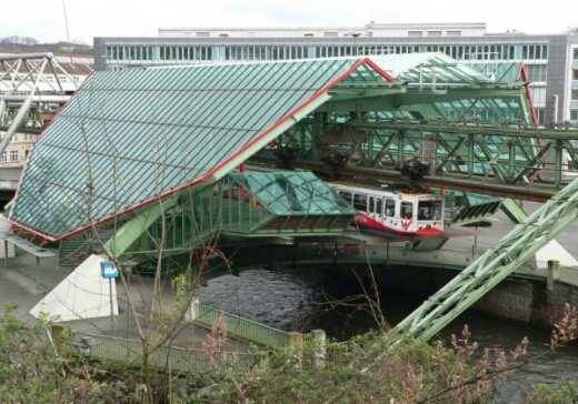 &#91;AMAZING&#93; Melihat Sistem Kereta Gantung Wuppertal Di Jerman. &#91;HOT&#93;