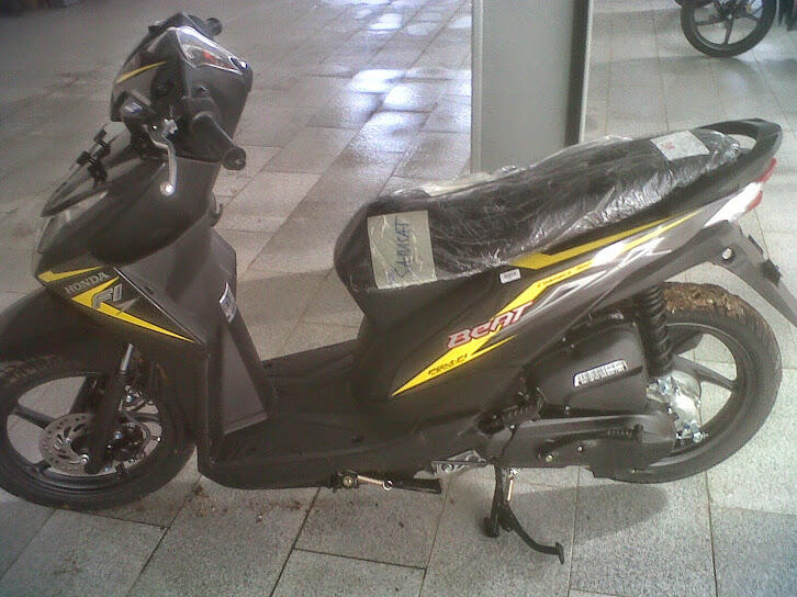 DELER RESMI MOTOR HONDA ( BEAT,VARIO, SCOOPY, VERZA, REVO,CB 150R)