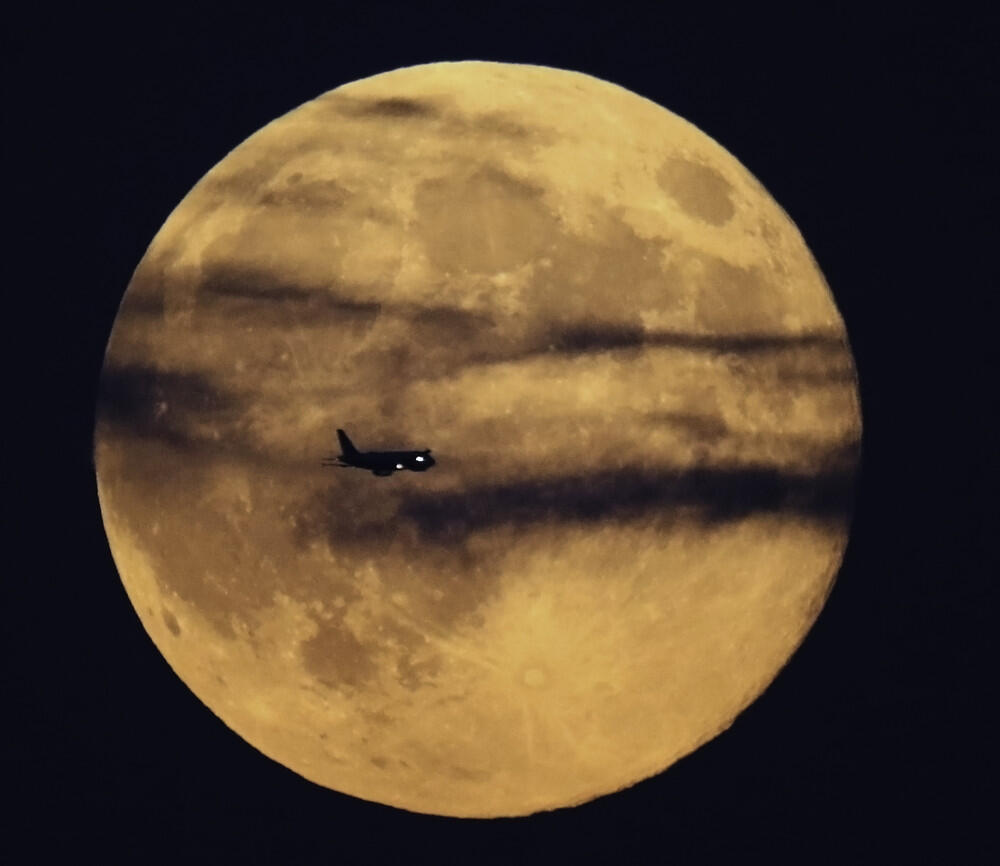 Indahnya &quot; Supermoon 10 Agustus 2014 &quot;, dilihat dari berbagai belahan Dunia