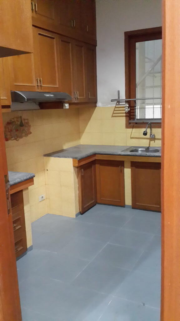 Rumah Kondisi Bangunan Baru Dan Terawat Di Green Garden