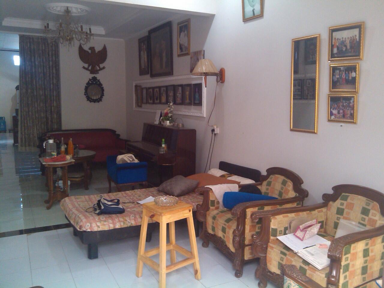 Rumah 2lt di sekitar Bintaro Jaya