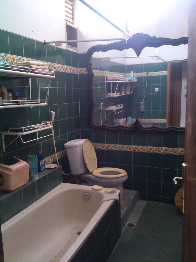 Rumah 2lt di sekitar Bintaro Jaya