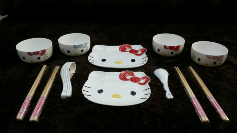 Di Jual SANRIO SET TABLEWARE HELLO KITTY