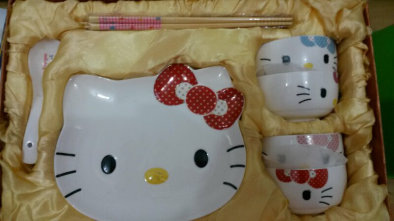 Di Jual SANRIO SET TABLEWARE HELLO KITTY