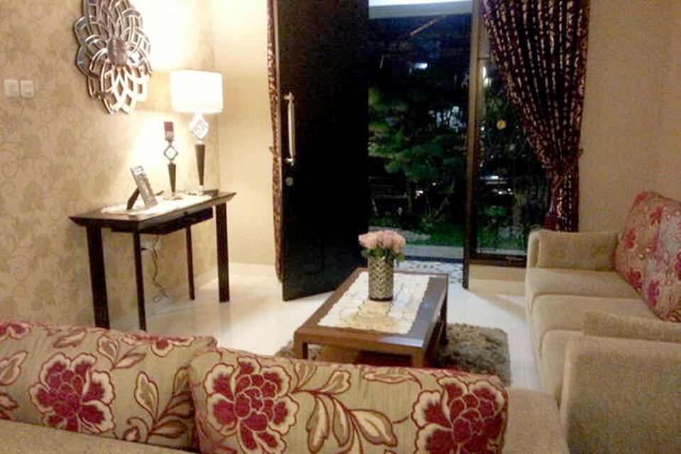 Cluster Lux Modern Full Furnish di Graha Raya Bintaro