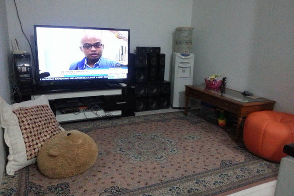 Cluster Lux Modern Full Furnish di Graha Raya Bintaro