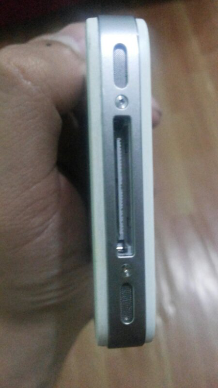 iphone 4 32gb cdma white bandung masih ada garansi