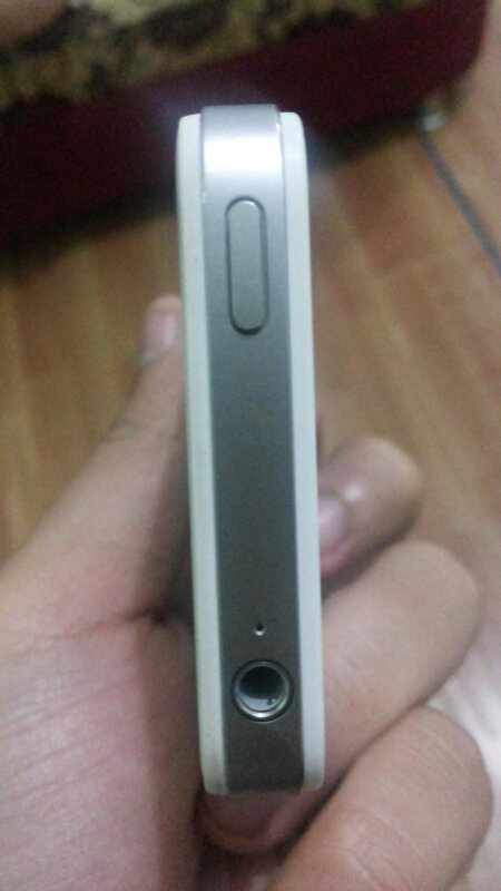 iphone 4 32gb cdma white bandung masih ada garansi