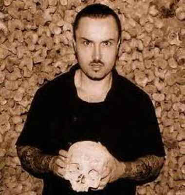 Kisah nyata 6 "Vampire" Di Dunia