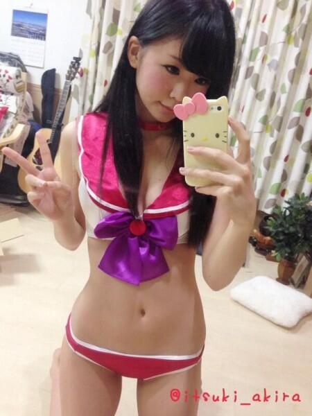 Akira Itsuki Mencoba Lingerie Sailor Moon &#91;Agak BB&#93;