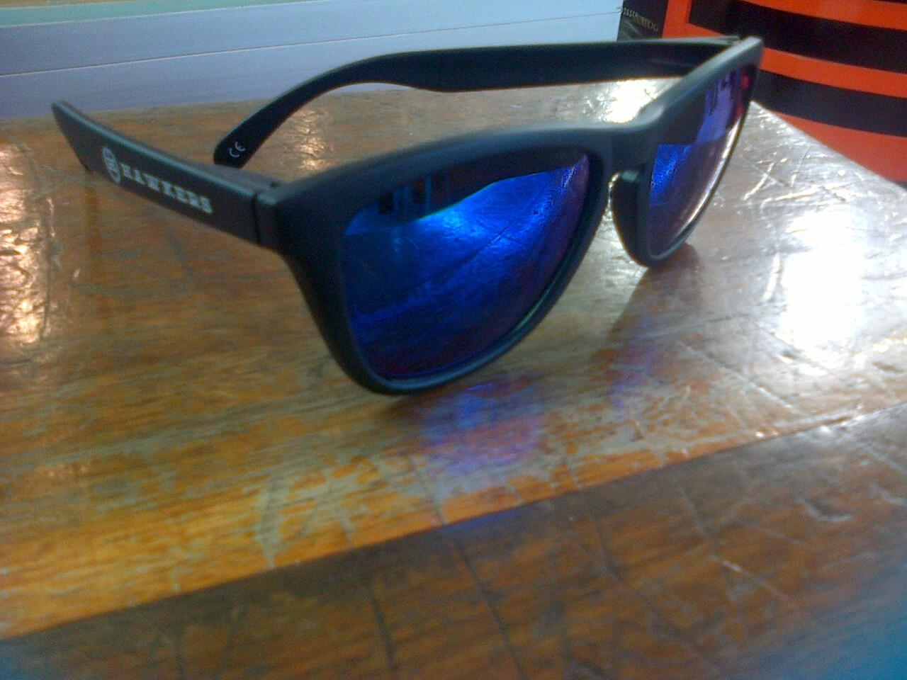 Kacamata Spy (Flynn Glow in the Dark) Oakley DLL ( Kwalitas Mirip Aslinya 99 % )