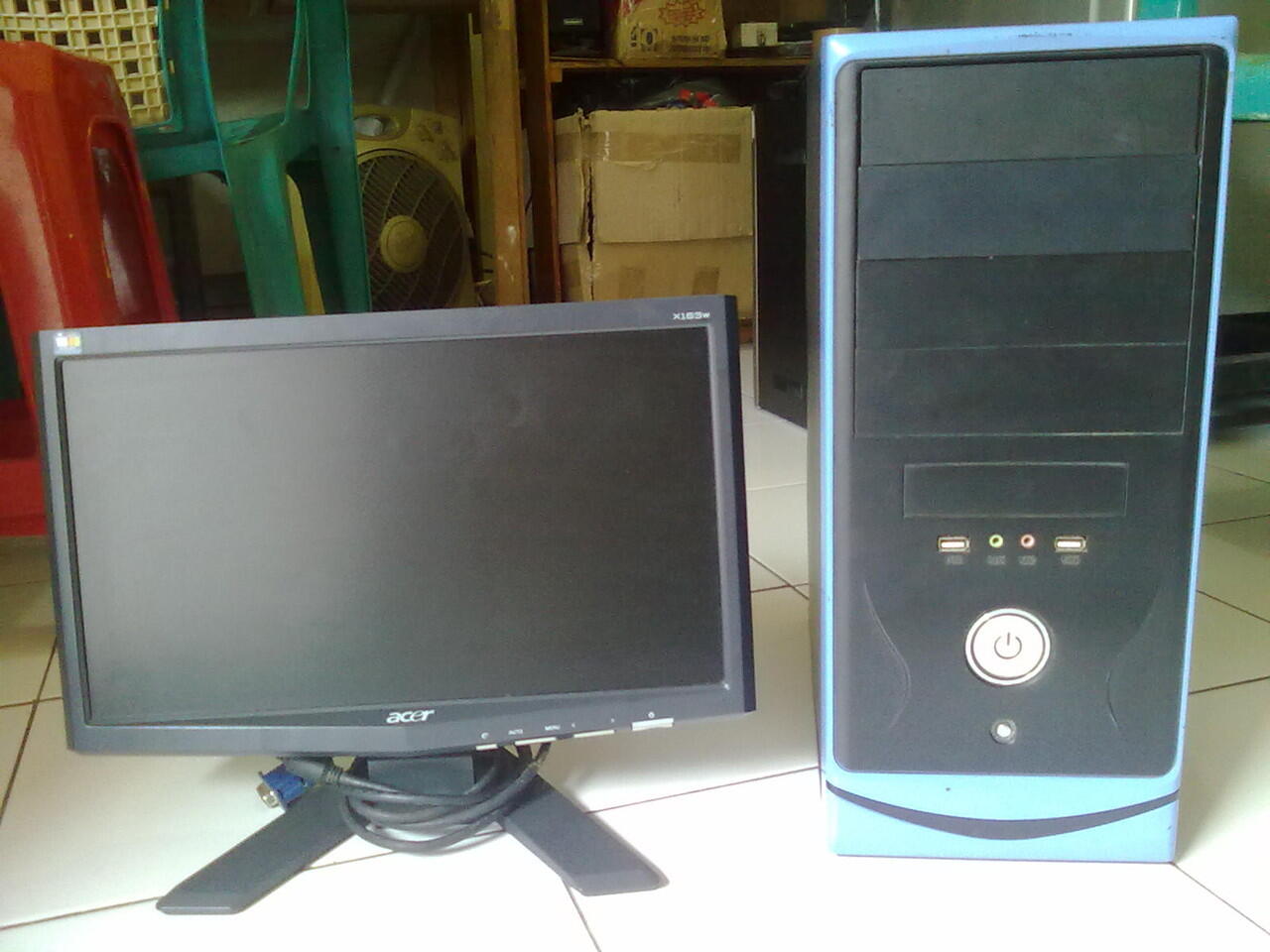 AMD Athlon X2 250 dengan LCD Acer