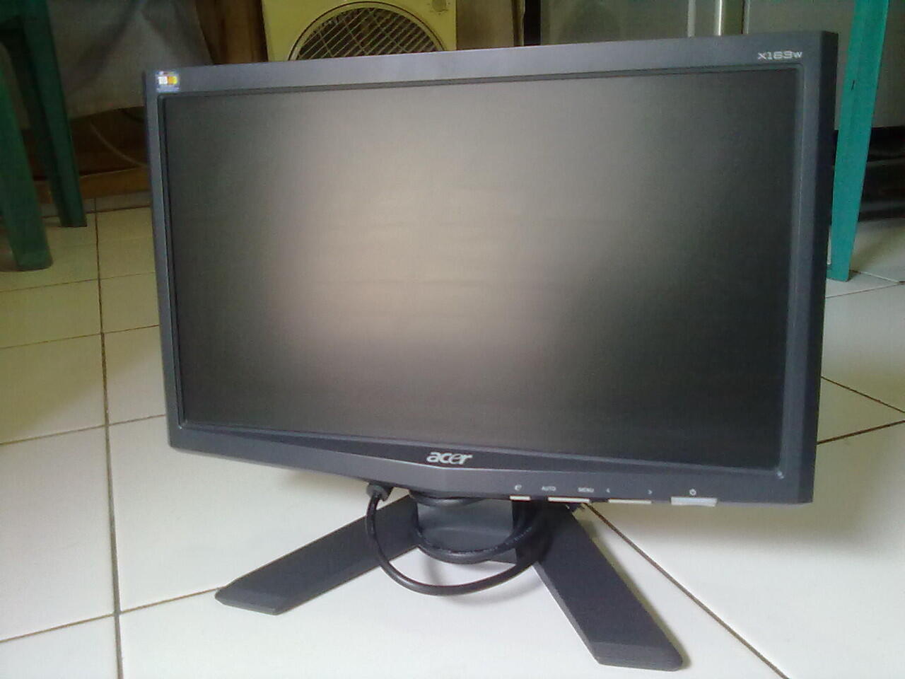AMD Athlon X2 250 dengan LCD Acer
