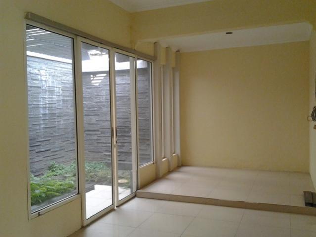 Rumah Rungkut Mapan Tenggilis MERR Surabaya