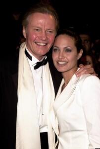 Ustadz Felix Siauw & Angelina Jolie 1 Hati 2 Rasa, Gimana menurut Agan ?